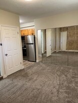 Building Photo - 152 W 300 N
