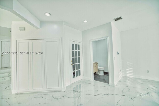 Building Photo - 15151 NW 6th Ct