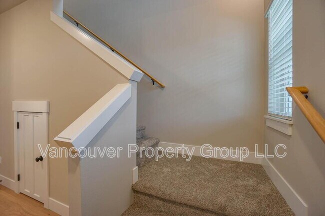 Building Photo - 2351 E Otter Lp