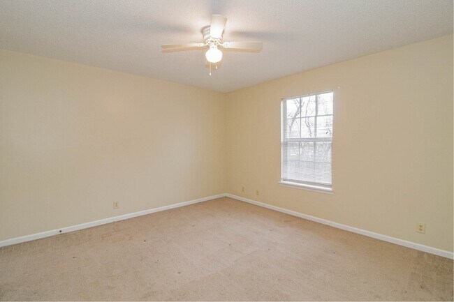Building Photo - 117 Hickory Trace Rd
