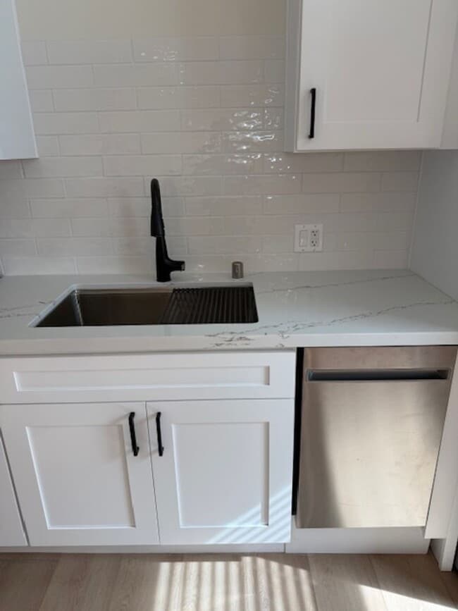 Building Photo - BRAND NEW 2 BEDROOM / 1 BATHROOM ADU READY TO BE MOVED IN