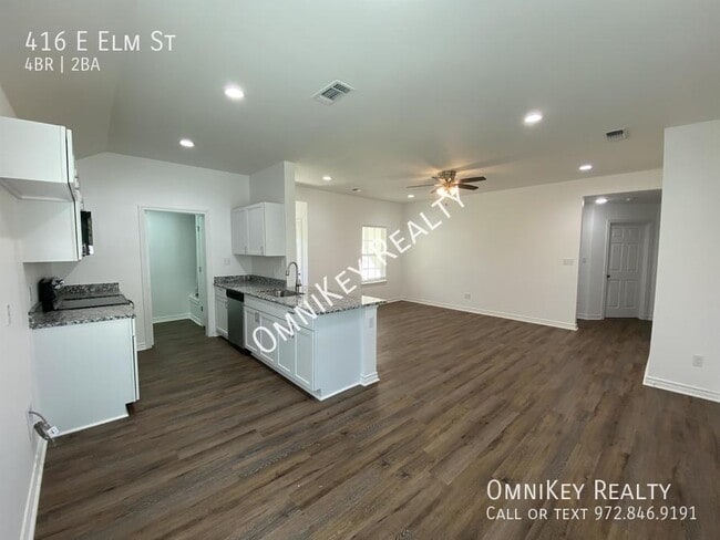 Building Photo - 416 E Elm St