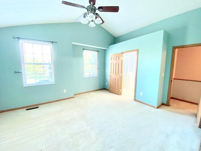 Building Photo - 129 Sapphire Ice Dr
