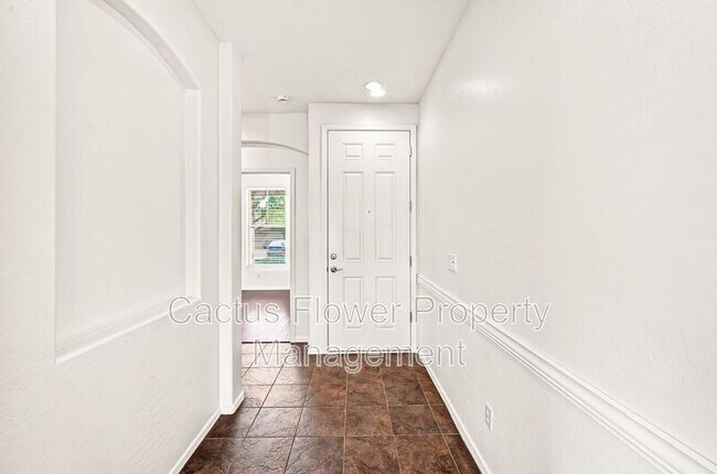 Building Photo - 3628 E Janelle Way