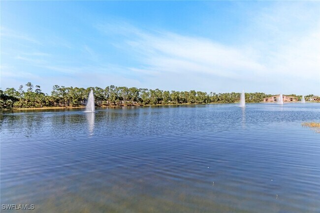 Building Photo - 1664 Tarpon Bay Dr S