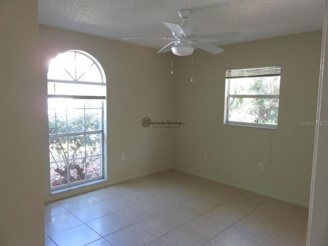 Building Photo - 1527 Count Nicholas Ct