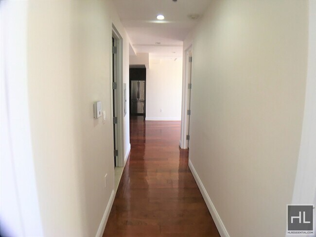 Building Photo - 3030 Middletown Rd