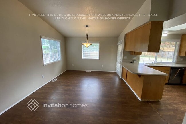 Building Photo - 15505 18th Ave Ct E