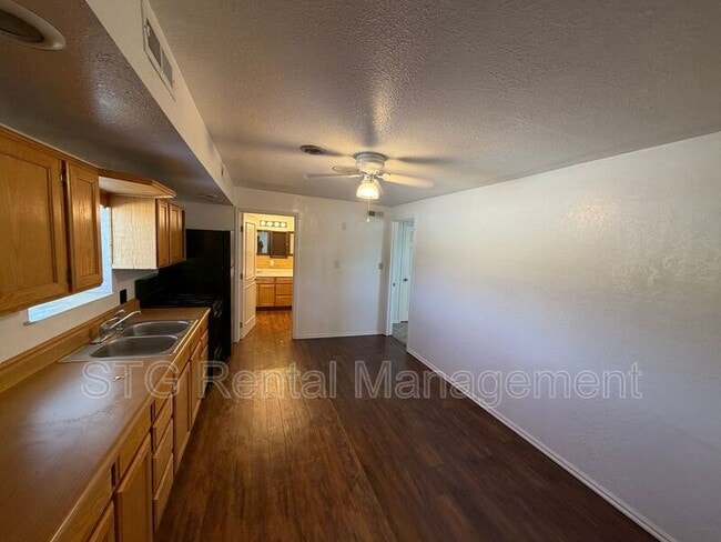 Building Photo - 145 E 500 S