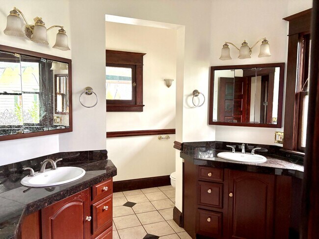 Building Photo - Historic and Spacious Humboldt Neighborhood Home w/ Covered Front/Back Patio and Huge Basement