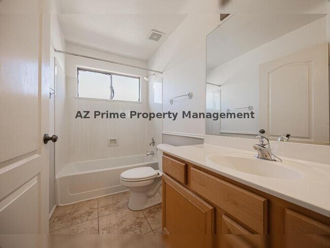 Building Photo - 16090 W Latham St