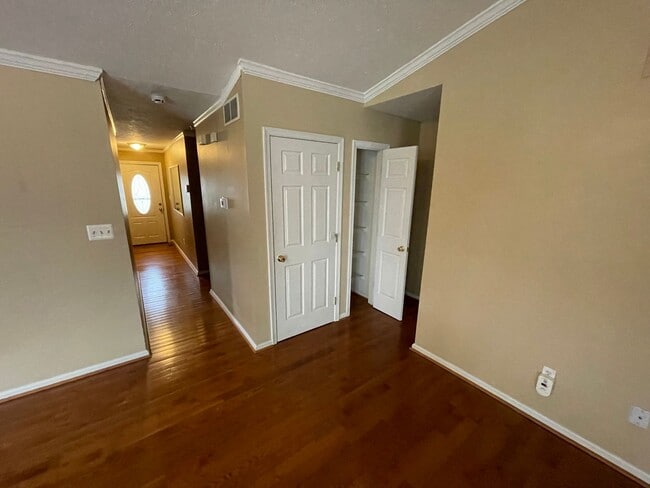 Building Photo - Coming soon! Cozy 3 Bedroom Near the Water!