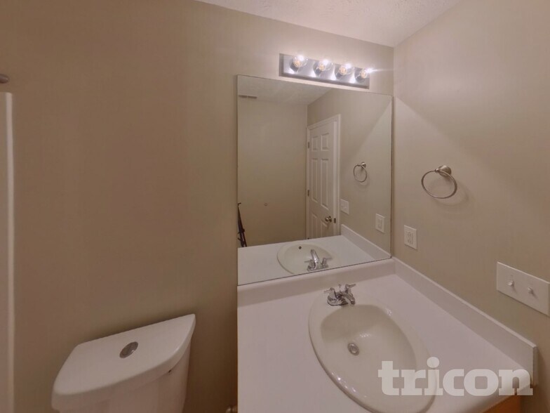 Building Photo - 2616 Apostle Ln