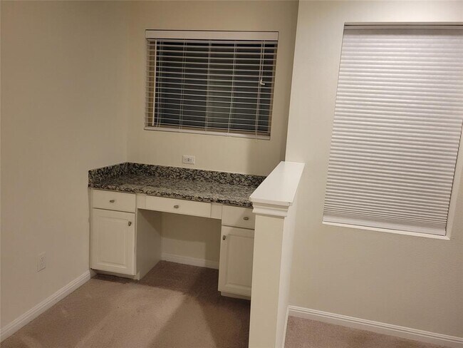 Building Photo - 214 Diamond Point Dr