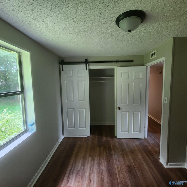 Building Photo - 3706 Wilbanks Dr