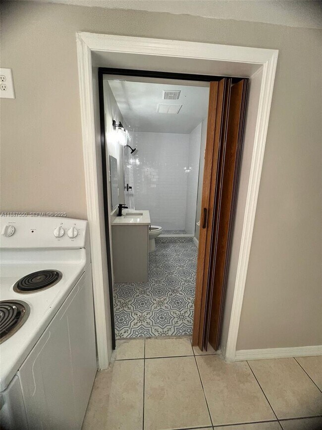 Building Photo - 3407 N Avenida Republica de Cuba