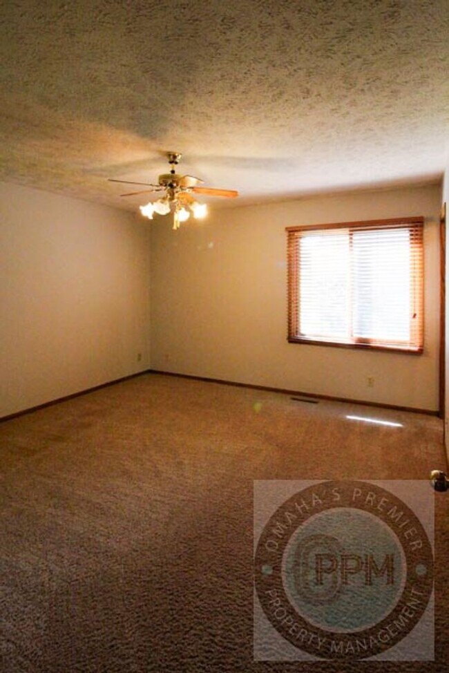Building Photo - $500.00 off the Deposit Cul-de-Sac Comfort! 3-Bed Omaha Home with Huge Deck and Patio.