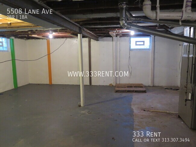Building Photo - Lovely 2 bed 1 bath home ready to be moved...