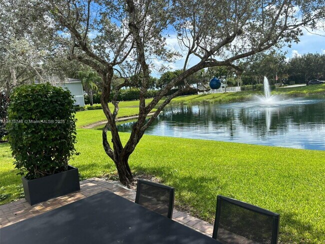 Building Photo - 16207 Sierra Palms Dr