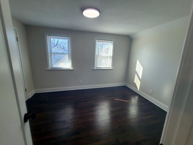 Building Photo - 5511 Lydia Ave