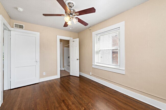 Floorplan - 901 E 28th Street