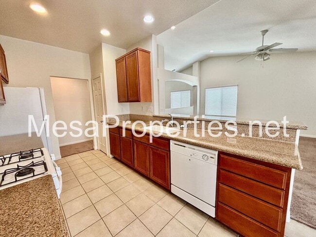 Building Photo - 15976 Elkins St