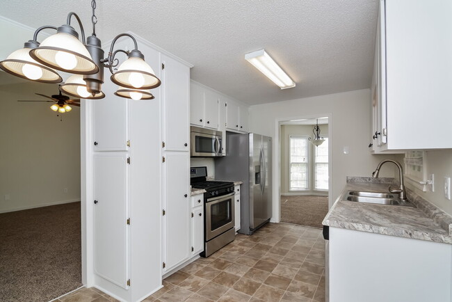 Building Photo - 1414 Towne Harbor Psge