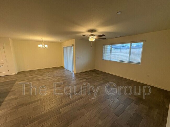 Building Photo - 1946 E School Ave