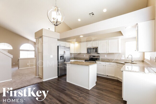 Building Photo - 11009 W Frier Dr