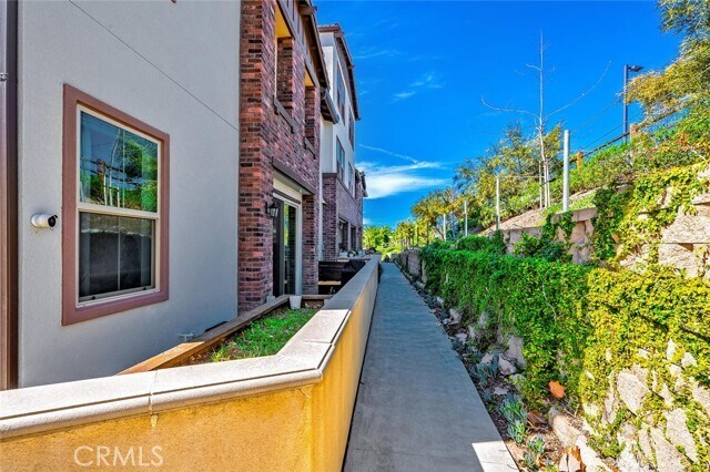 Building Photo - 1852 Red Willow Wy