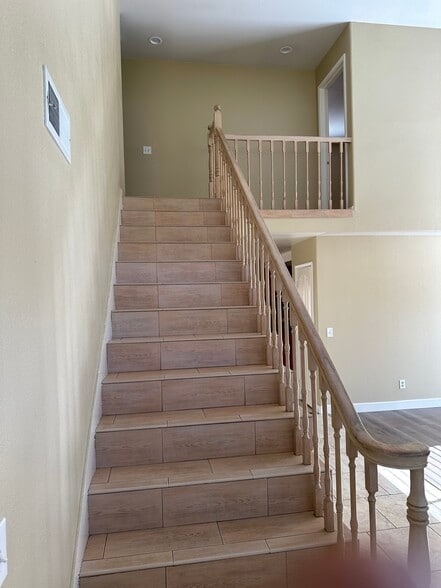 Building Photo - 40068 Milkwood Ln