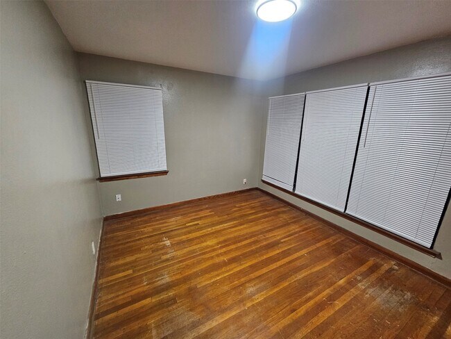 Building Photo - 2810 Monticello Dr