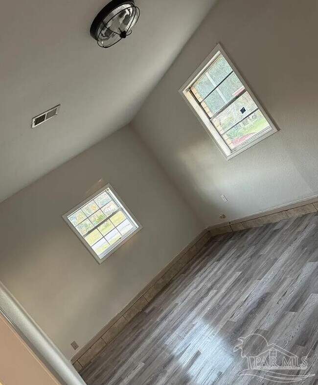 Building Photo - 1545 Kyle Dr