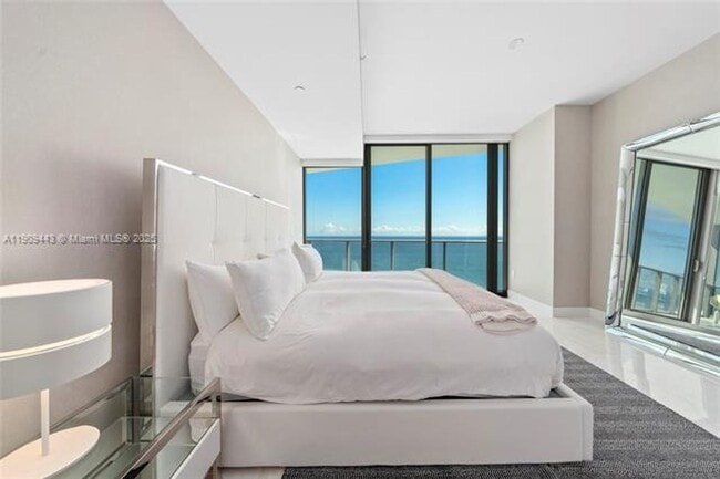 Building Photo - 15701 Collins Ave