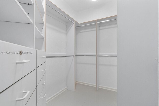Building Photo - 1382 Harbor View W