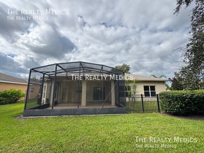 Building Photo - 202 Nova Ave