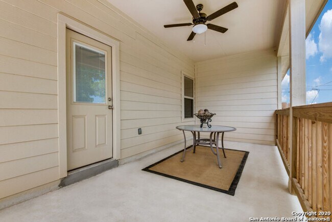 Building Photo - King Street Luxury Duplex
