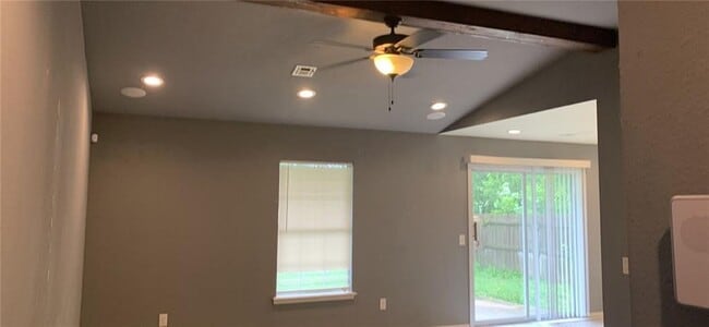 Building Photo - 405 E Mimosa Pl