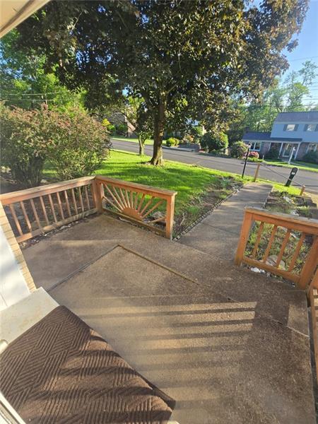 Building Photo - 104 Briar Crest Dr