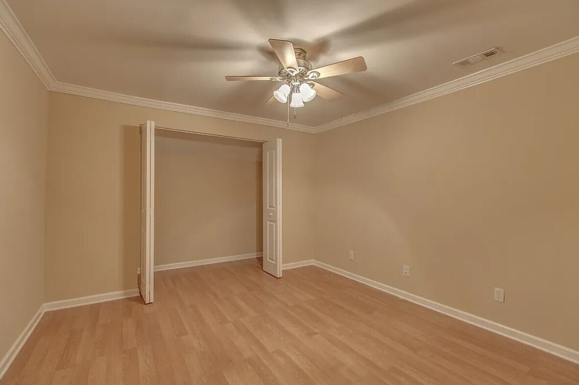 Building Photo - 2208 Stanford Ct