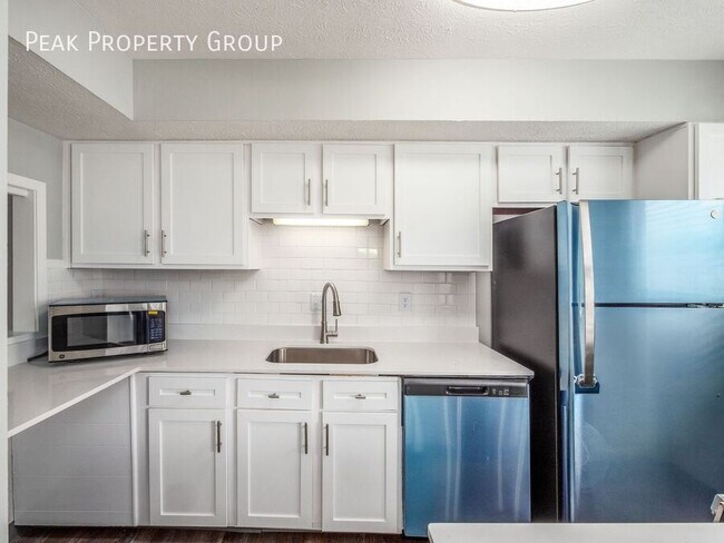 Building Photo - 4507 Westborough Dr W