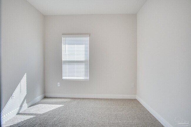 Building Photo - 8422 Riverstone Dr