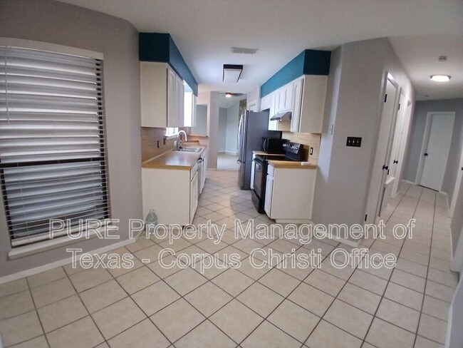 Building Photo - 4033 Sandy Hollow Creek Dr