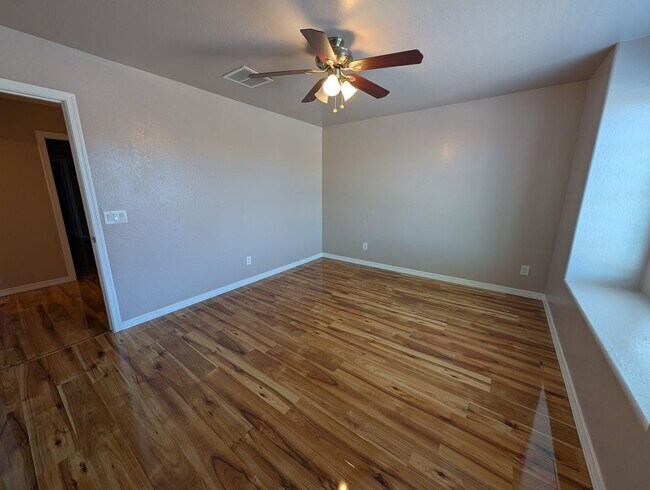 Building Photo - 4 Bedroom 3 Bathroom Circle Cross Ranch Home
