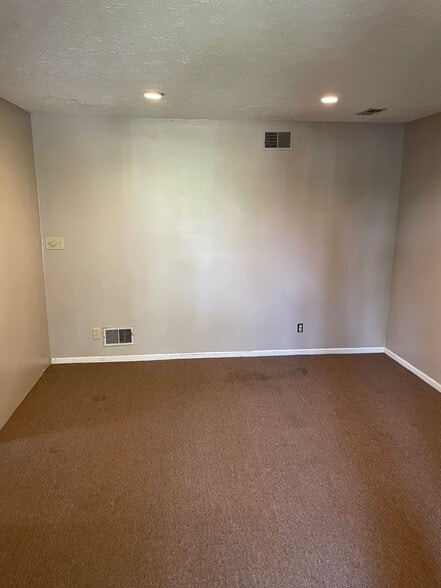 Downstairs Bedroom 4 - 42 Grosvenor St