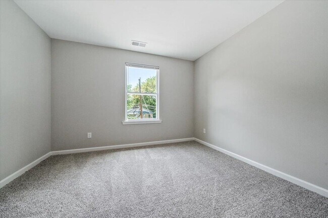 Building Photo - 3146 Nathan Ave