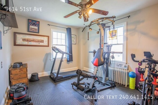 Building Photo - 9614 51st Ave