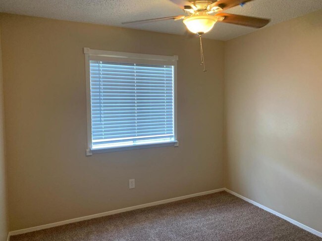 Building Photo - 22610 Leedstown Ln