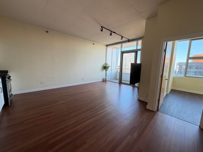 Building Photo - 1720 S Michigan Ave