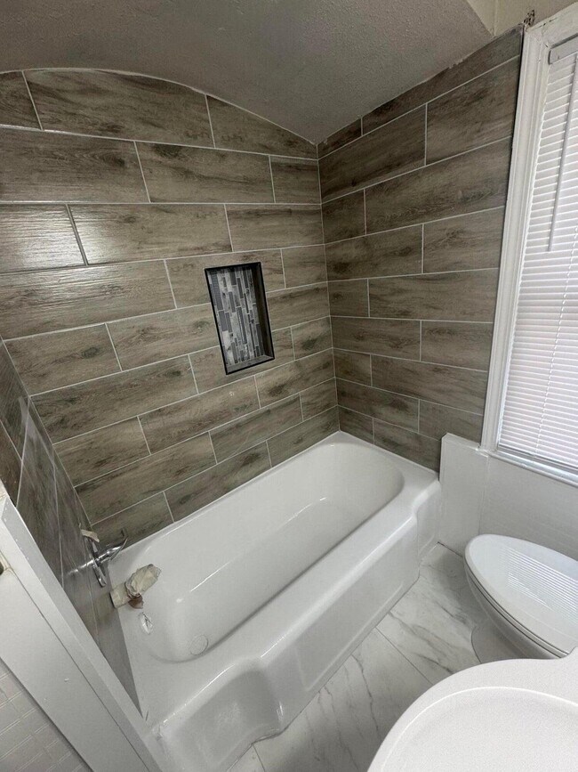 Building Photo - 12123 Asbury